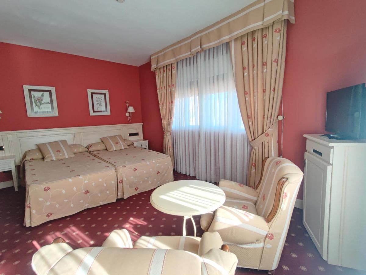 Hotel Leonor Miron Soria Exteriér fotografie